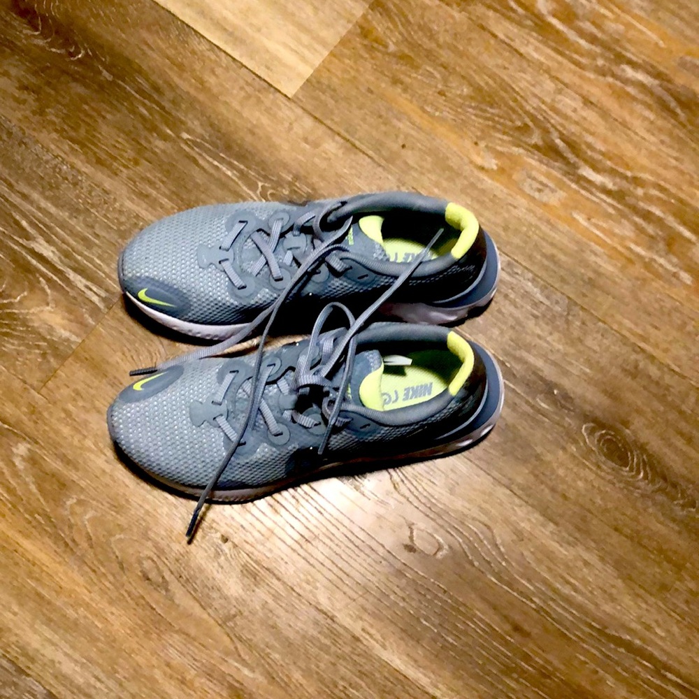 Nike sneakers worn once
